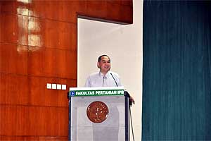 Ahmad Fauzi - Kepala Divisi Pengembangan Sumber Daya Manusia Bank Syariah Mandiri