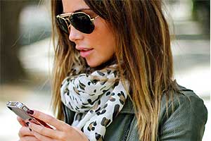 Padu Padankan Gaya Anda dengan Kacamata Hitam!