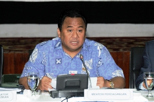 Menteri Perdagangan - Rahmat Gobel saat memberikan keterangan soal WEF-EA 2015 di Jakarta.