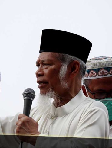 Abdullah Hehamahua dalam aksi di MK