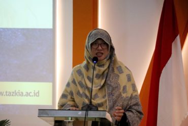 Rektor Institut Tazkia, Dr. Murniati Mukhlisin, M.Acc